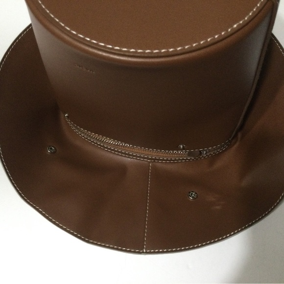 Vasic Eden Leather Bucket Bag - Picture 13 of 15